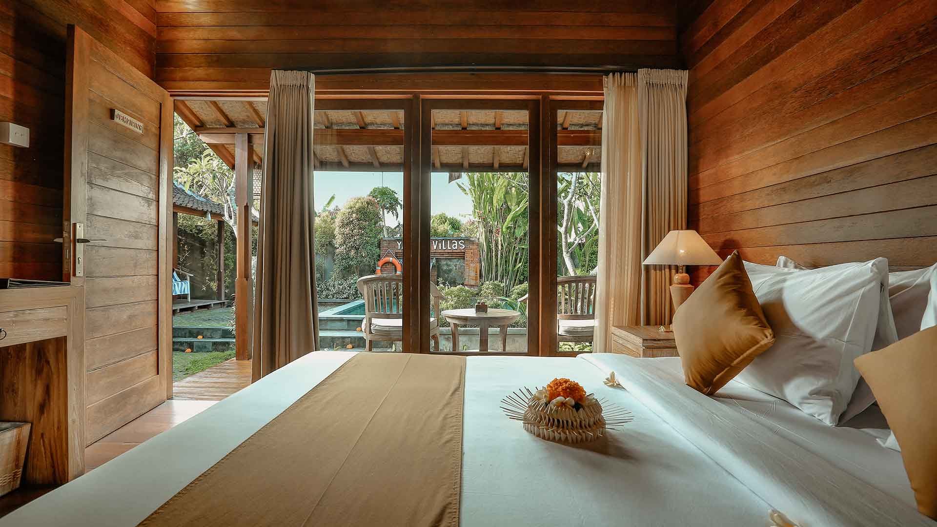 Yana Villas - Deluxe Room