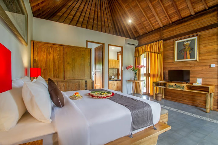 Deluxe Pool Side Room - Pangkung Carik Villas